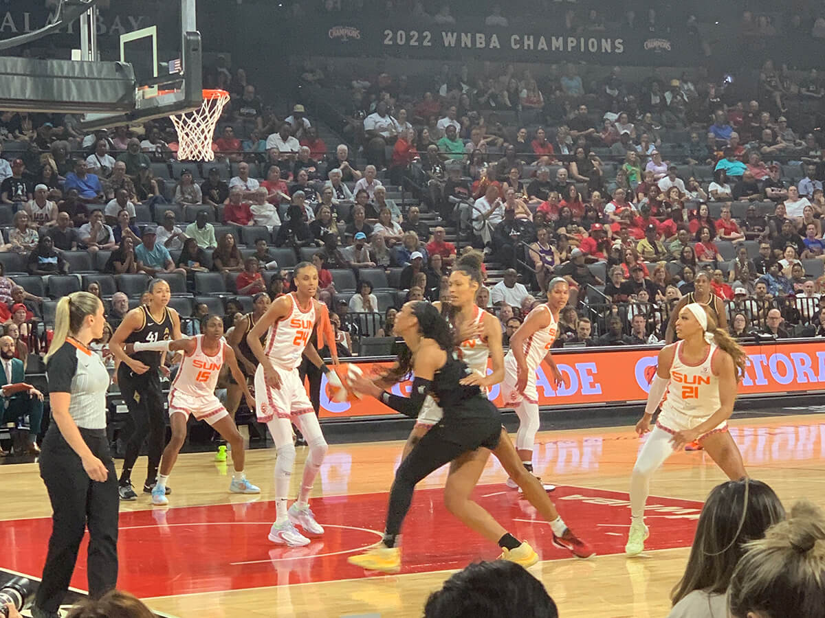 Tall WNBA players on the Las Vegas Aces and the Connecticut Sun
