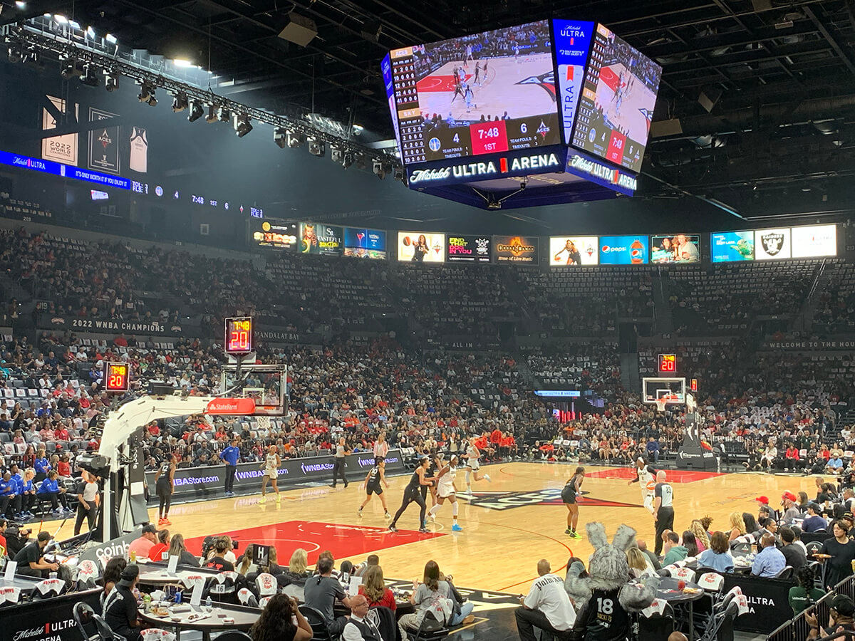 A photo of a live game between the Las Vegas Aces and the Chicago Sky.